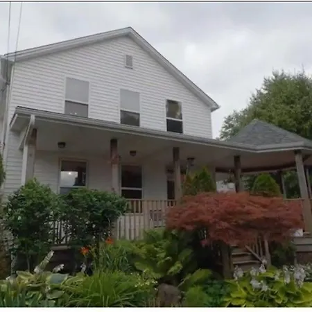 Garden 2 Storey House Niagara Falls Exterior photo