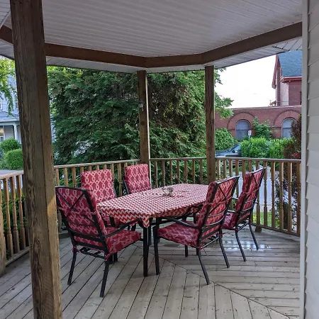 Garden 2 Storey House Niagara Falls Exterior photo